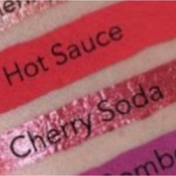 BNIB 2pcs Liquid shadow HUDA BEAUTY & KOKIE matte & metal gold burgundy 3 shades - Picture 6 of 7